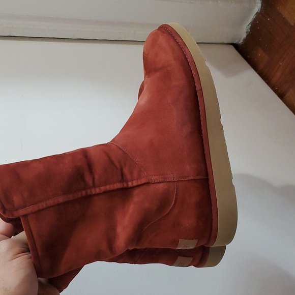 UGG COLLECTION ABREE SUEDE WOMEN SHORT BOOTS RUST size 8 - Picture 4 of 8